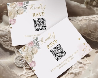 Könnte beinhalten: Zwei weiße RSVP-Karten mit floralen Akzenten und goldenem Text. Die Karten zeigen einen QR-Code und die Worte "Kindly RSVP". Eine Karte enthält den Text "Please scan the QR code to RSVP by August 22, 2025."