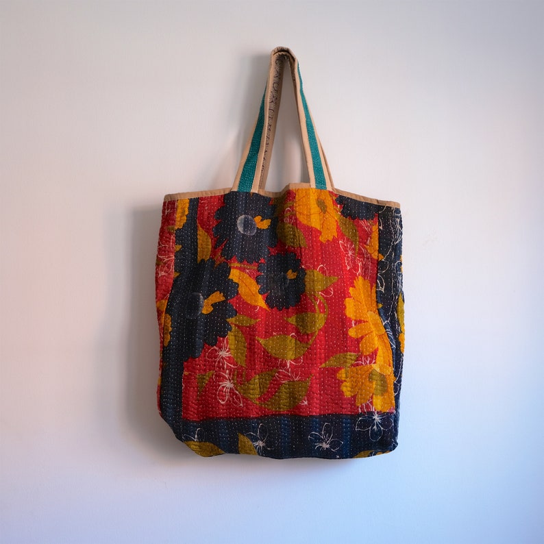 Vintage Kantha Bag, Vintage Sari Kantha Tote, Quilted Tote Bag, Patchwork Embroidery Bag, Reversible Bag image 3