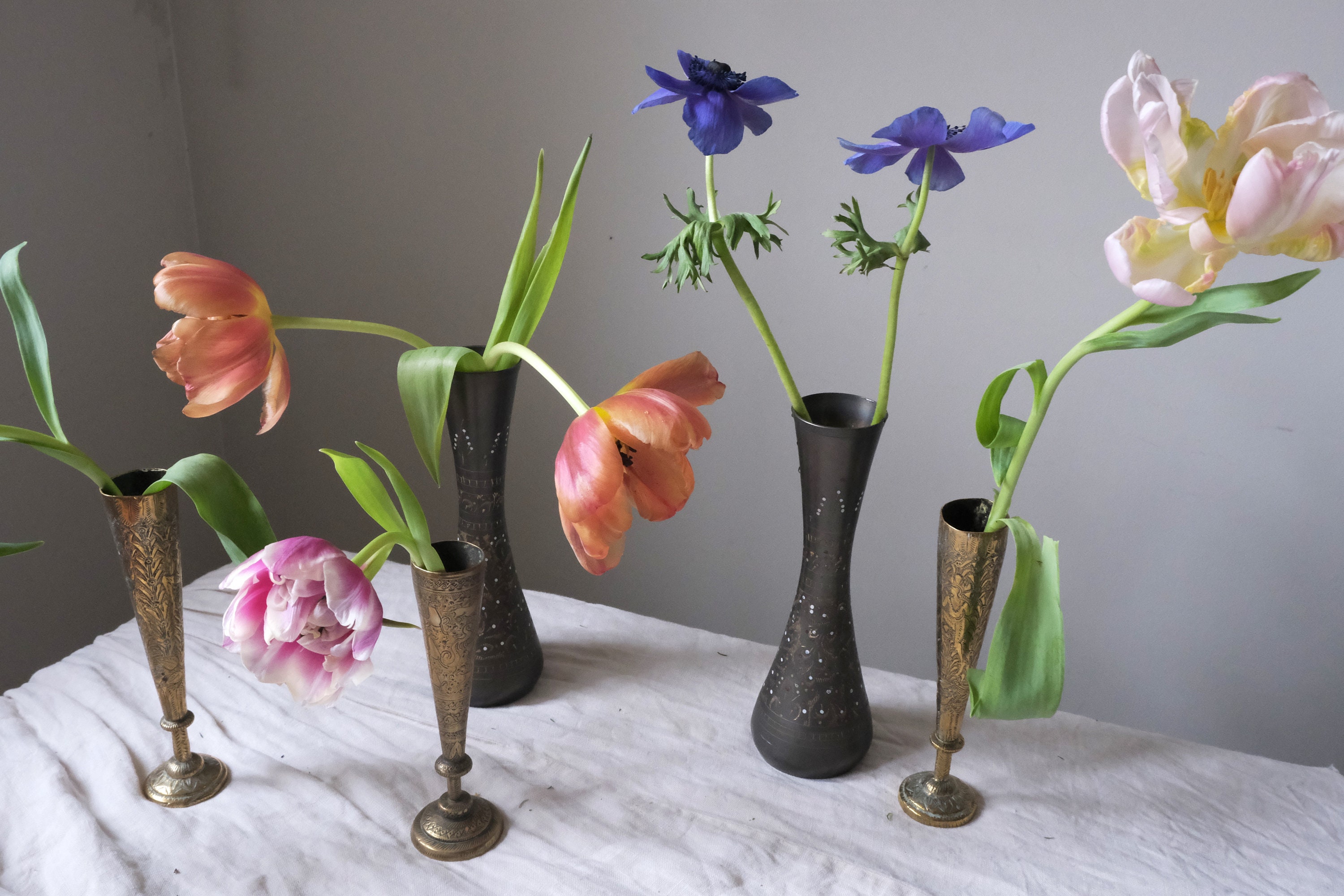 ヴィンテージエッチング真鍮花瓶ペア：ホームデコレーション - Etsy 日本