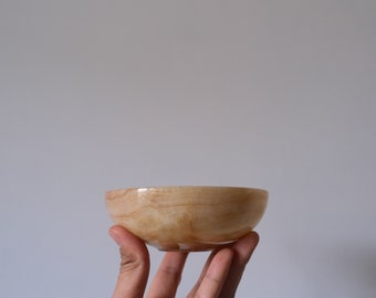 Vintage Honey Onyx Vase: Alabaster Posy Vase