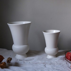 Urna vintage Wedgwood, jarrón Wedgwood con cardo, urna Wedgwood con piedra lunar y jarrón Wedgwood con repisa
