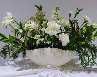 Vintage Sylvac White Shell Vase: Mantle Decor