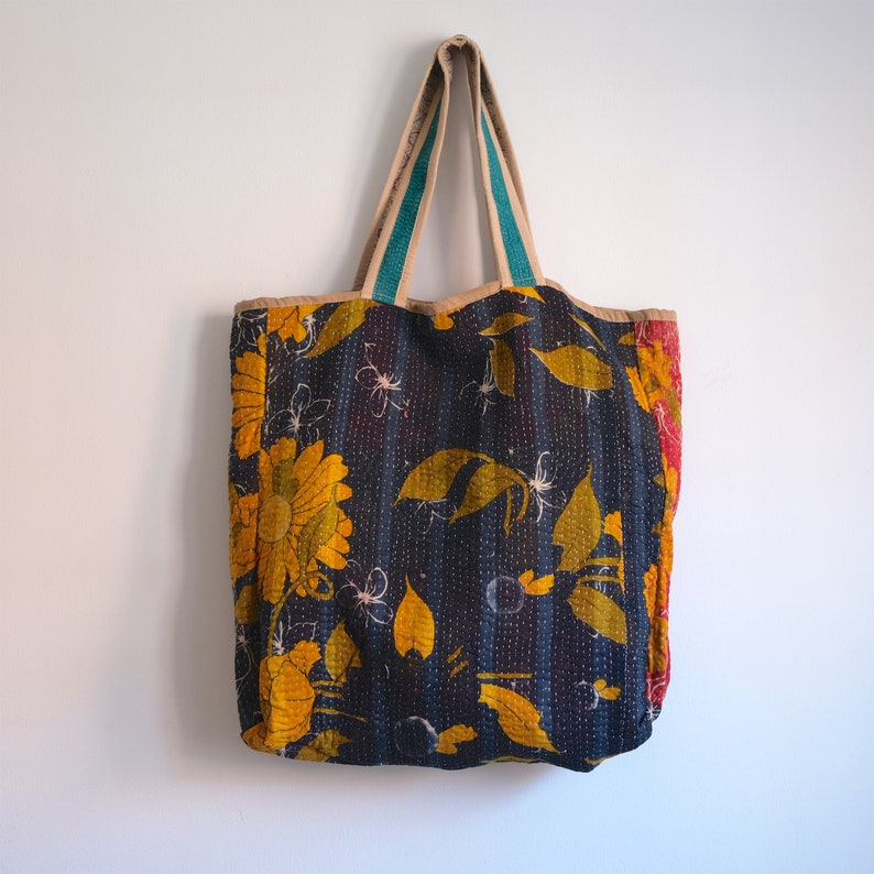 Vintage Kantha Bag, Vintage Sari Kantha Tote, Quilted Tote Bag, Patchwork Embroidery Bag, Reversible Bag image 4