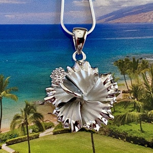 Tropical Jewelry, Hibiscus Necklace, Made In Hawaii, Flower Necklace, Hibiscus Jewelry, Hawaiian Jewelry, Pua ʻo Hibiscus No ka lede, Hawaii
