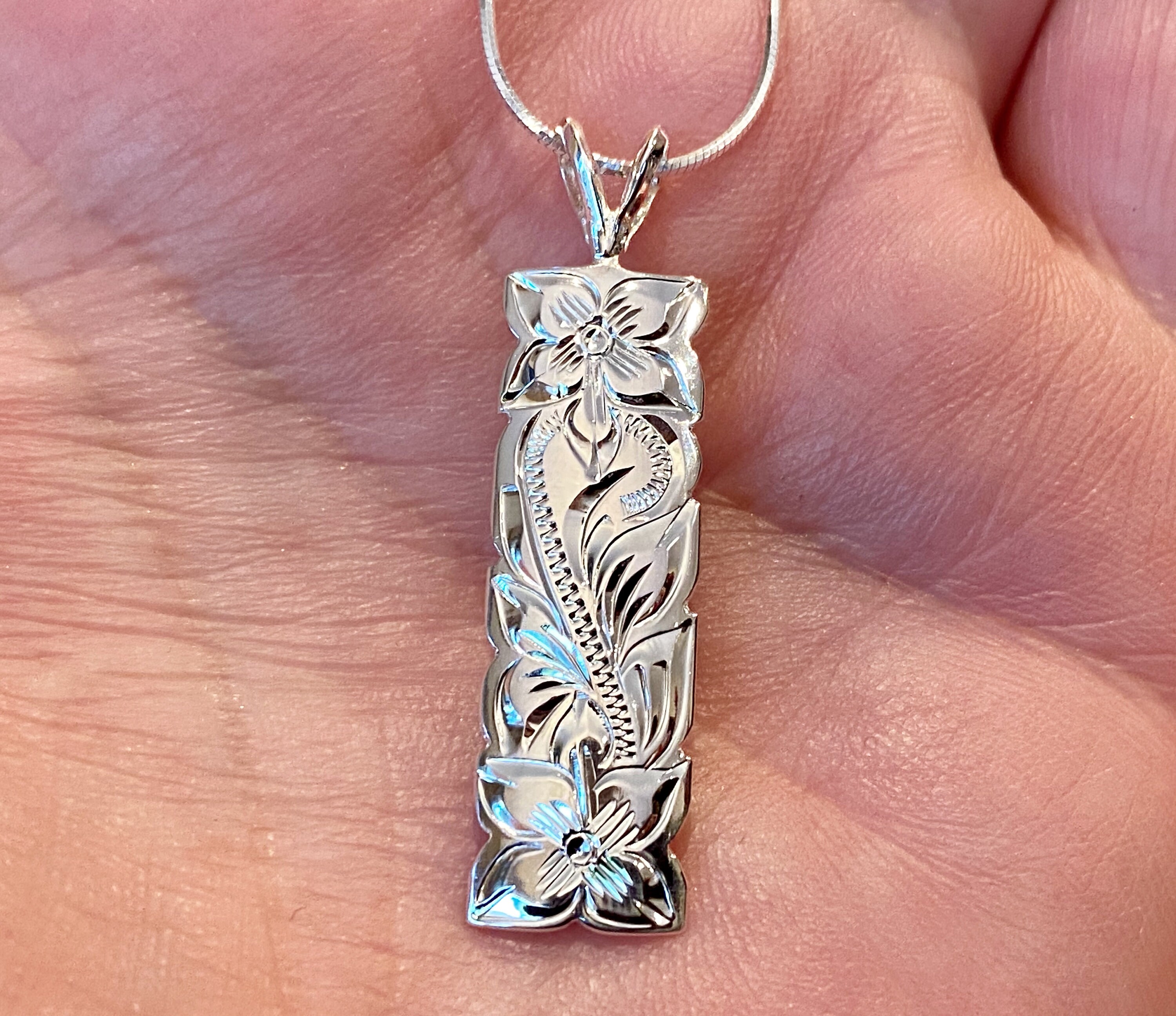 Hawaiian heirloom necklace deals