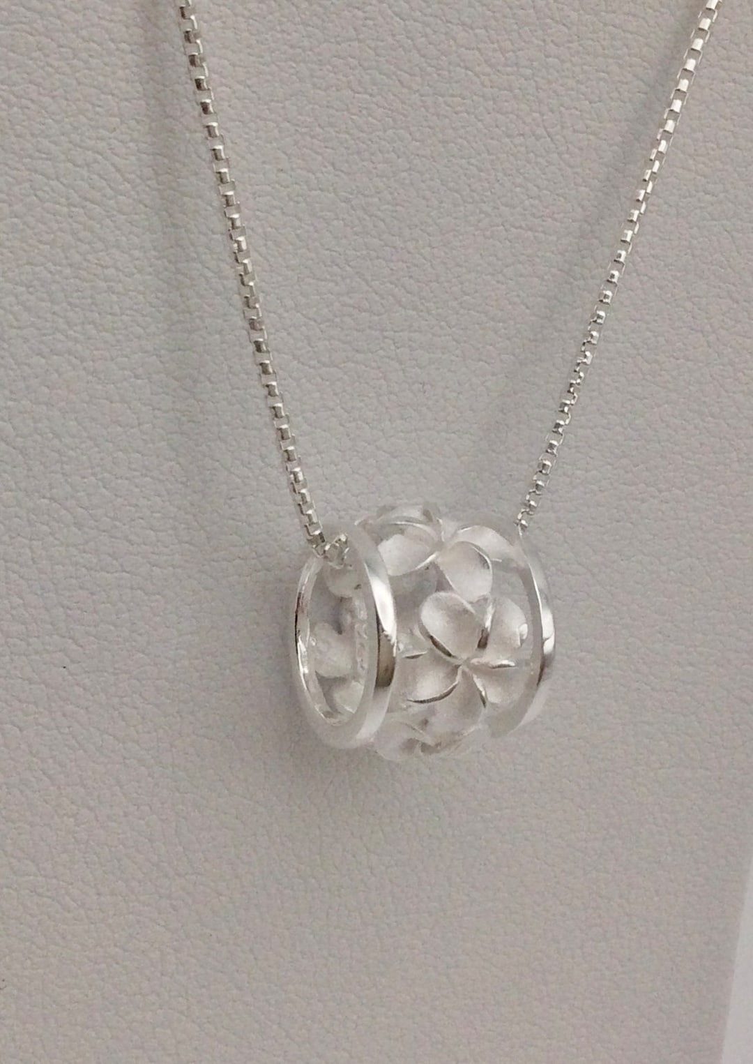 Sterling Silver Hawaiian Plumeria Flower Puka Barrel Necklace, Silver
