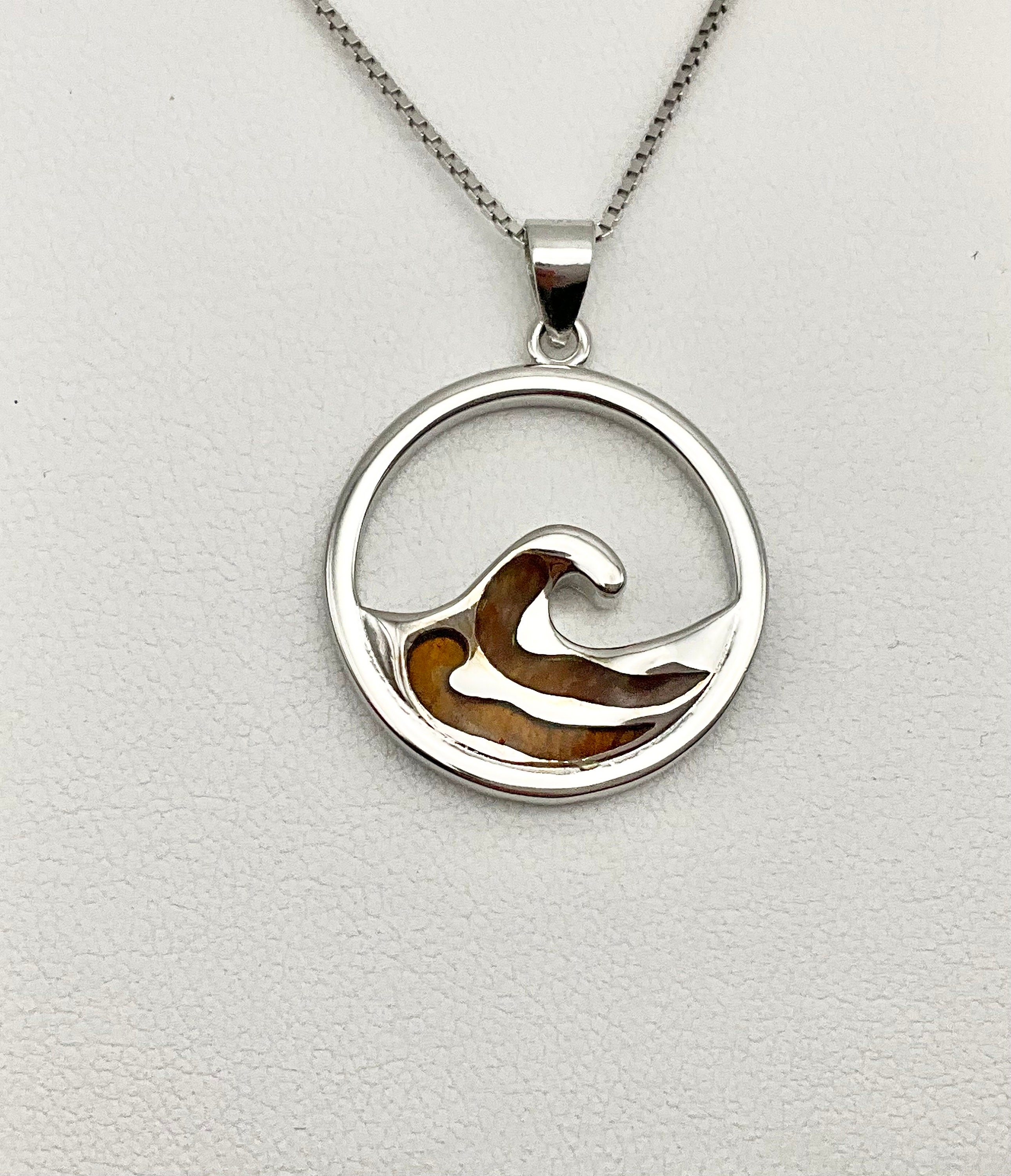 空　値下げ　Hawaiian jewelry EMV #35 Abalone Inlay Stingray Necklace Pendant With Silver