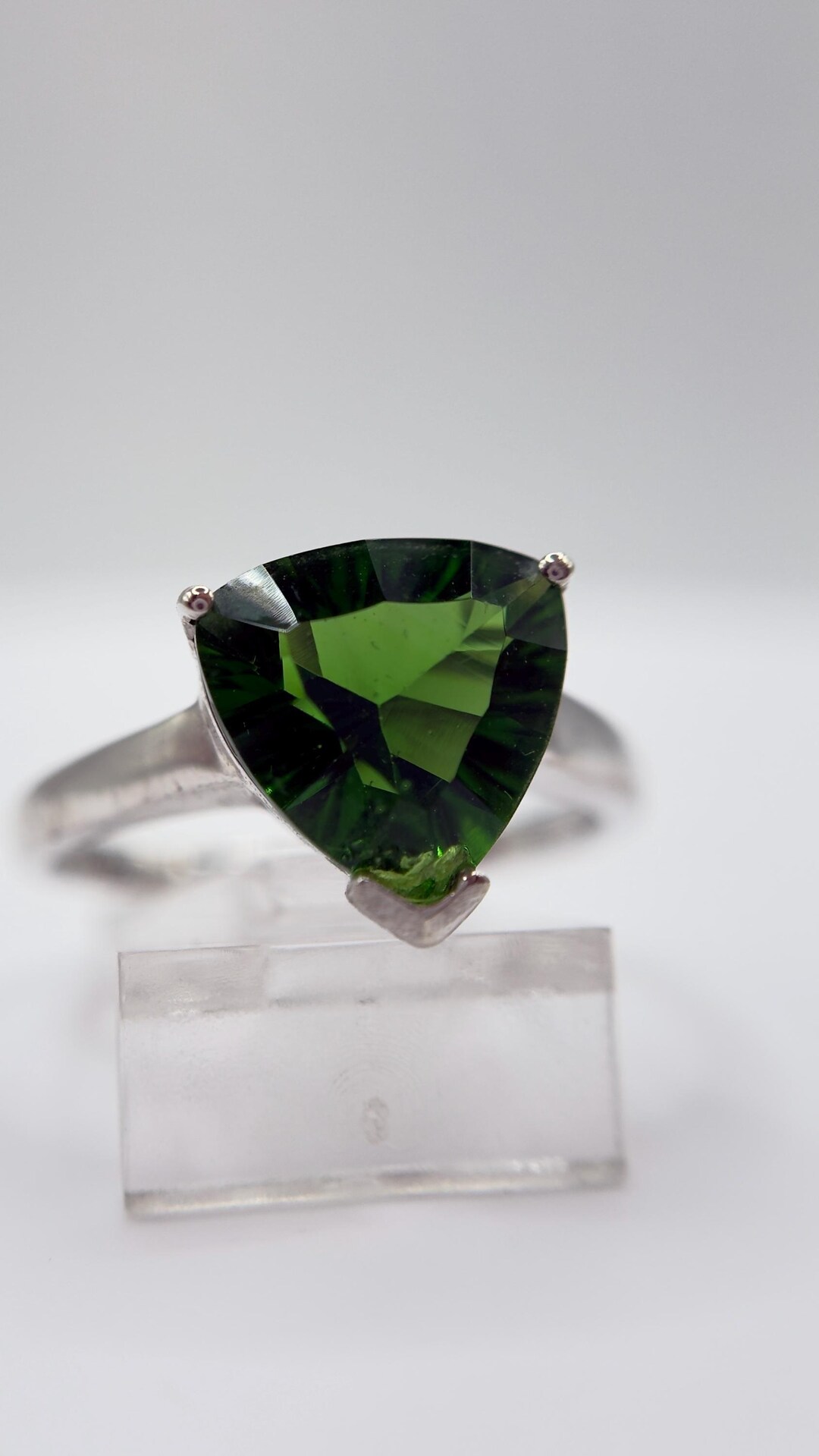 Helenite Rings Green Helenite Trillion Cut Ring – Sterling Silver Faceted Gemstone ...