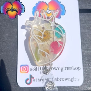 KOSTENLOSER VERSAND-Blumen-Herz-Abzeichen-Reel Blumen-Herz-Abzeichen-Reel Cardio-Abzeichen-Reel Doktor Abzeichen Reel
