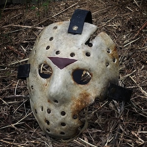 Friday the 13th part 7 hockey mask