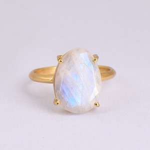 Rainbow Moonstone Ring, Faceted Moonstone Ring, Blue Fire Rainbow Moonstone Ring, 18k Gold Plated Ring, Stacking Ring,Crystal Ring,Valentine