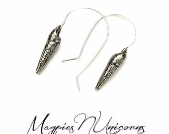 Women's Shell Dangle Earrings - Beach Jewelry - Boho Earrings - Silver Shell earrings - Beach Wedding Silver Earrings - Handmade Earrings