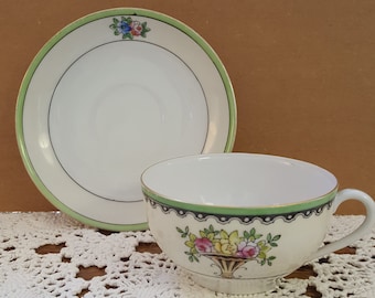 Taza y platillo floral verde Noritake - Década de 1920 - Cinco juegos disponibles