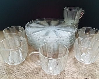 Dew Drop By Jeannette Glass Television Snack Set - 6 Sets