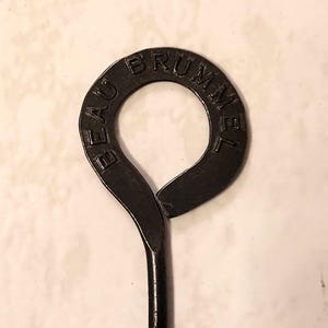 Beau Brummell Button Hook - The English Dandy