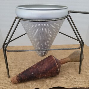 Aluminum Stand Ricer With Sieve and Masher - Etsy Canada