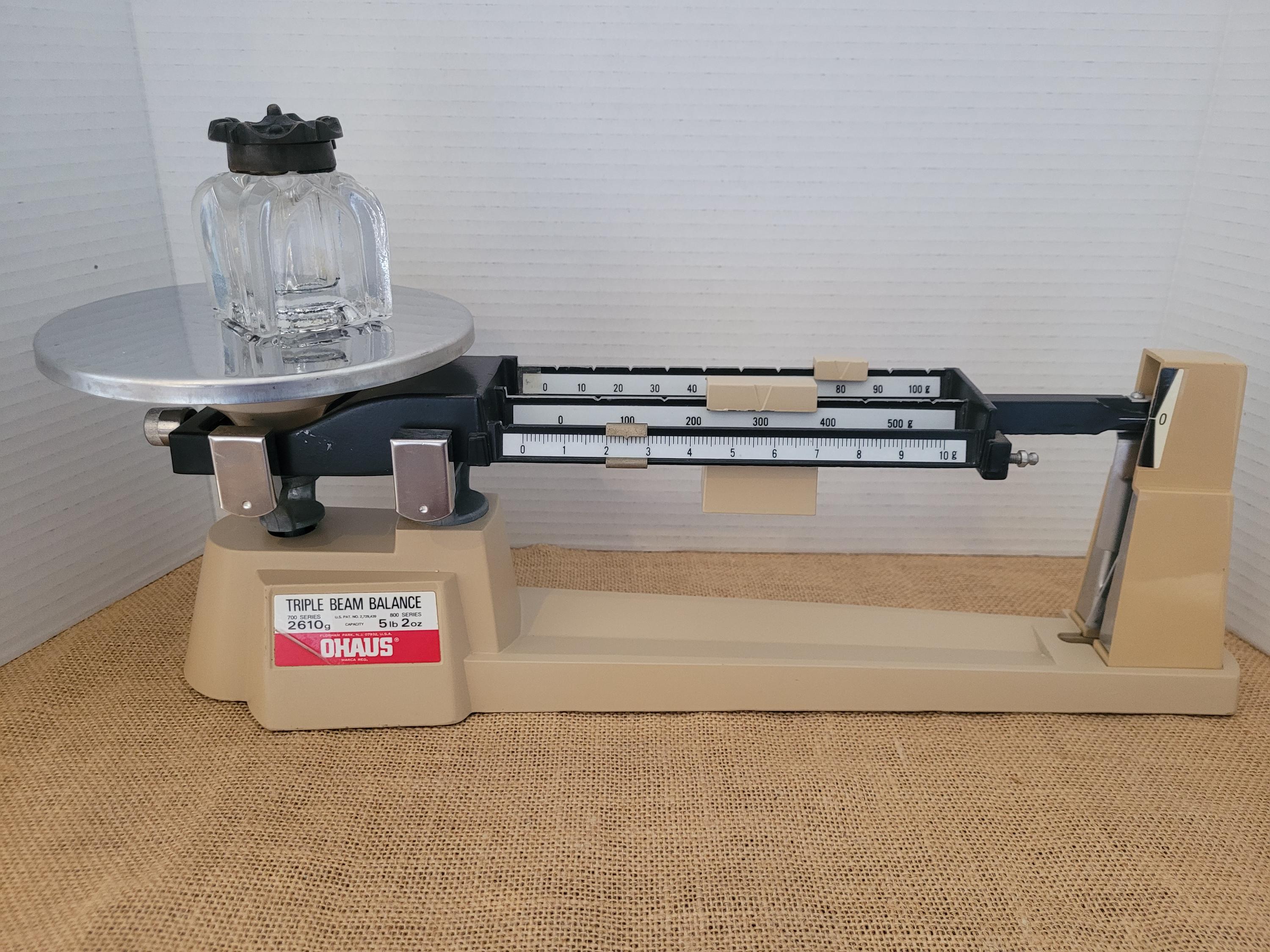 Ohaus Triple Beam Balance 700/800 Series – 2610g Capacity, 5lb 2oz, Mechanical Scale, Used