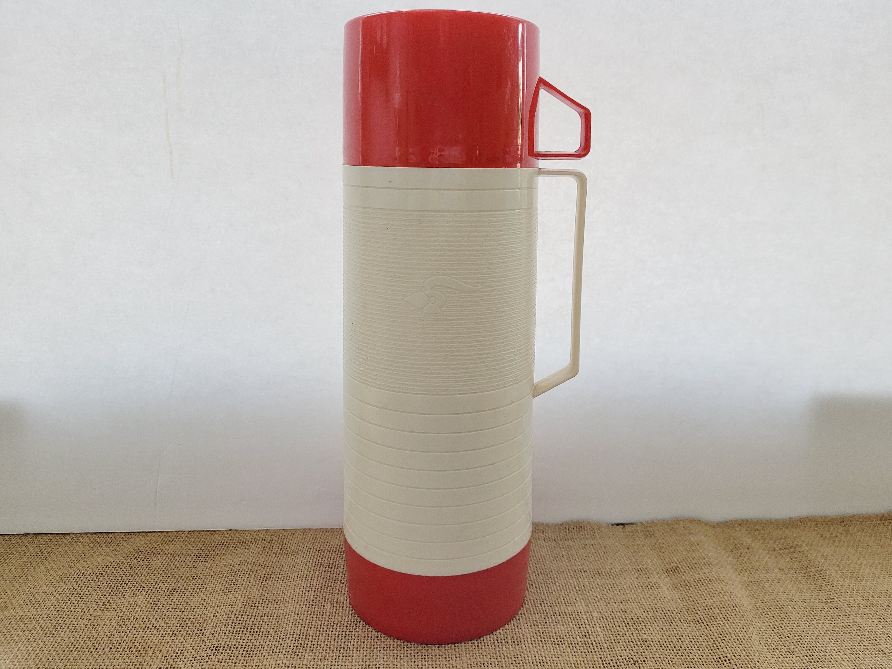 Bouteille Isotherme Thermos Vintage Rouge – Modèle Ancien, Garde Chaud/froid