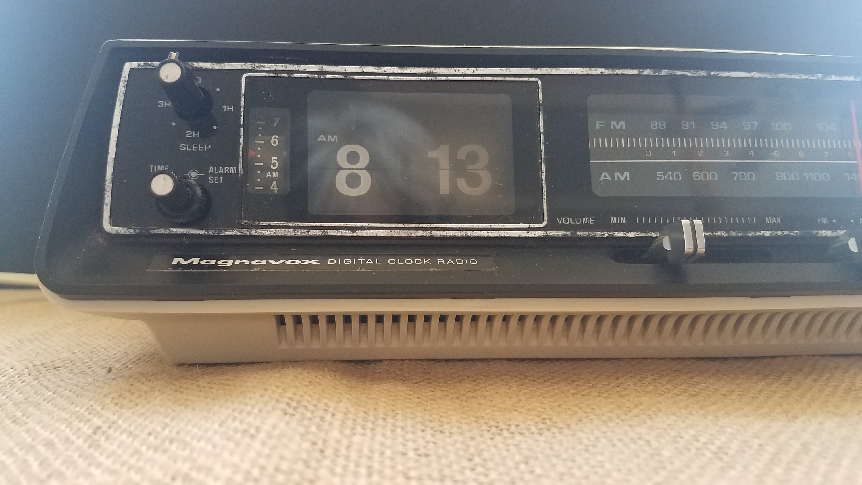 Magnavox Digital Flip Clock Radio Model 1R1778 for Repair or Etsy