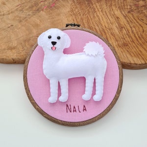 Custom Bichon Frise hoop decoration | Personalised felt dog ornament | Custom gift for dog owner/lover | Dog portrait | Embroidery replica