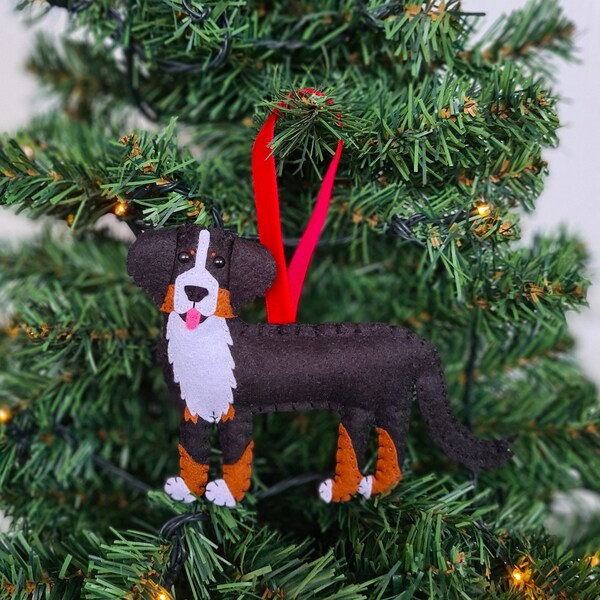 Custom Bernese Mountain Dog Christmas decoration | Personalised felt dog ornament | Dog gift | Gift for dog owner/lover | Dog portrait |