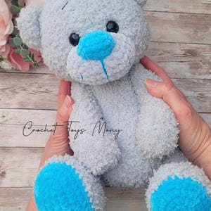 Wzór na szydełkowego misia – puszysta pluszowa zabawka amigurumi w formacie PDF