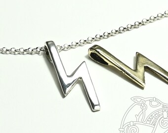 SOWILO Rune Pendant – Handcrafted Norse Sun Amulet for Strength, Vitality & Success