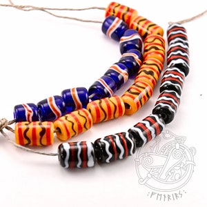 Réplique de perles de verre Viking, lot de 2, coulées à la main, Âge des Vikings, SCA, Birka, Ribe