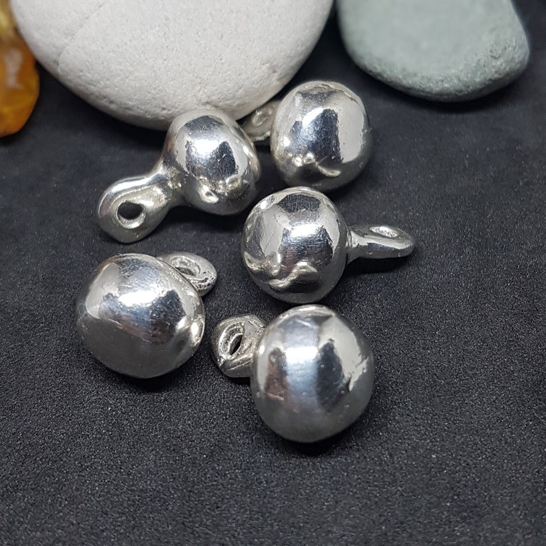 Sweden -plain Silver-plated set of 5 BUTTONS replica from Birka Bjorko no pattern
