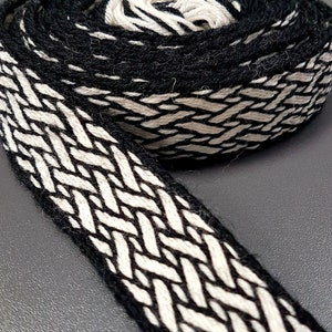 Tablett VÄVT BÄLTE Birkamönster av 100% ull 2,6 cm brett