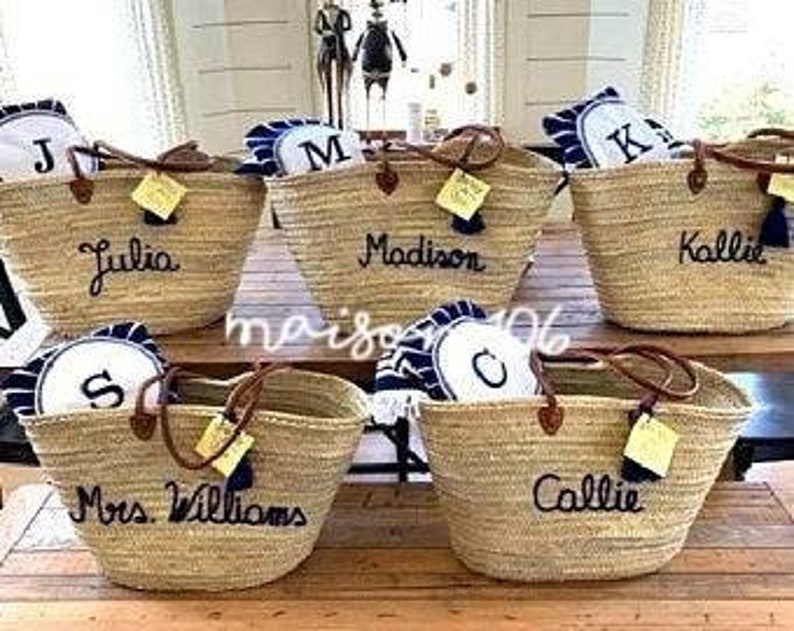 Straw bags with shoulder leather straps. 
Customize your bag with words or phrases