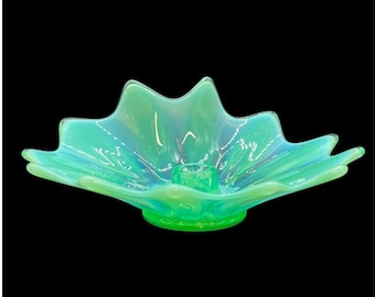 Vintage Fostoria Heirloom Green Opalescent Hand Blown Art Glass Candleholder 9"