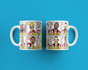 Lincoln City Vol 2 - Imps Going Up 25/26 Mokkenset zonder score draws - Set van TWEE VERSCHILLENDE 11oz-mokken met wonky doodles van de promotiekant van LCFC