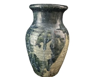 マルチブルーとグリーンの光沢のある釉薬を施した小さな陶器の花瓶