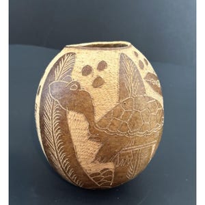Hand-Carved Peruvian Gourd Art Turtle Design Signed Gregory 2012