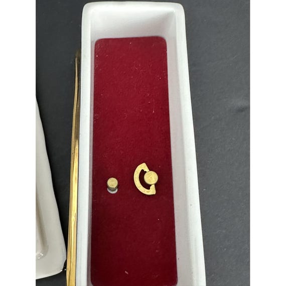 Hand-painted Ardleigh Elliott & Sons Porcelain Trinket/music Box