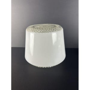 Abat-jour vintage en verre blanc givré à motif géométrique