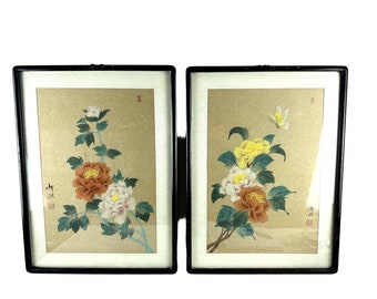 Par de pinturas Gongbi chinas VTG sobre seda de color, flores y mariposas firmadas