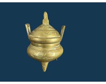 Vtg Chinese Brass Tripod Incense Burner Censer Xianglu Lid Etched Detailing mark
