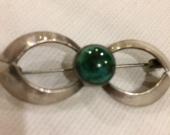 Sterling Silver Pin/Brooch with Green Stone