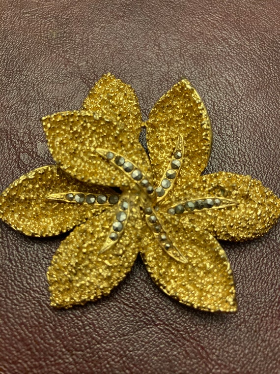 Corocraft Flower Brooch/Pin - image 2