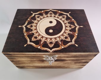 Hand burnt Yin Yang wooden keepsake box, pyrography art, meditation gift, hippie boho art gift, sacred geometry mandala design, stash boxes