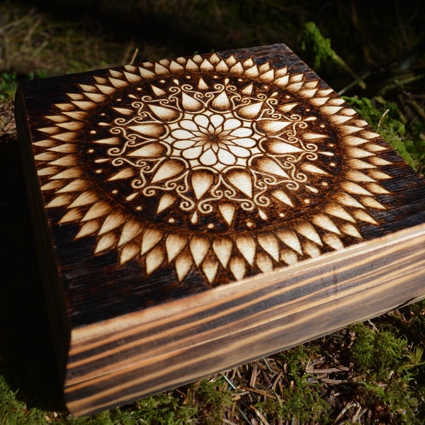 Square mandala hand burnt wooden keepsake box, pyrography, hippie boho gift, stash box, hand burnt art, trippy geometric gift, Welsh artist