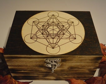 Metatron’s cube large wooden keepsake box, hand burnt pyrography gift box, geometric trippy meditation art gift, sacred geometry, stash box,