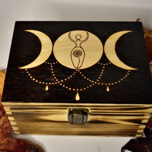 Hand burnt Triple Moon Spiral Goddess alter box, wooden keepsake box, oil storage, stash box, fertility symbol gift, Wicca Pagan home decor