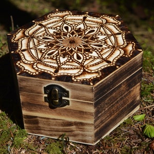 Mandala hand burnt hexagonal box, pyrography, geometric hippie boho home decor, christmas, stash box 420, sacred geometry, mothers day gift