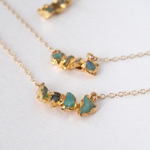 Halsband med rå opalkluster, Halsband med lager på lager-opal, Halsband med guldopal, Halsband med doppad opal, Halsband med opalstång, Halsband med rå ädelsten