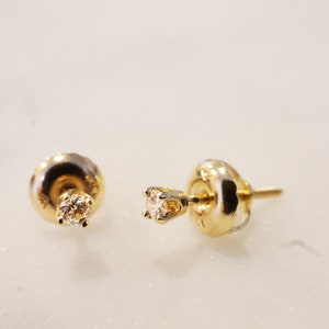 14K Solid Gold Natural Diamond Stud Earrings / Dainty stud earrings / VS diamond jewelry / Fine jewelry / Real diamonds