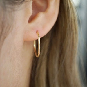 14K Solid Gold Earrings / Dainty hoop earrings / small hoop / Fine jewelry / Tiny hoop earrings  / mini Hoop / 1 x 20 mm