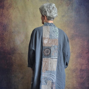 日本のコレクション。刺し子風のリネンカーディガン。刺繍入りリネンダストコート